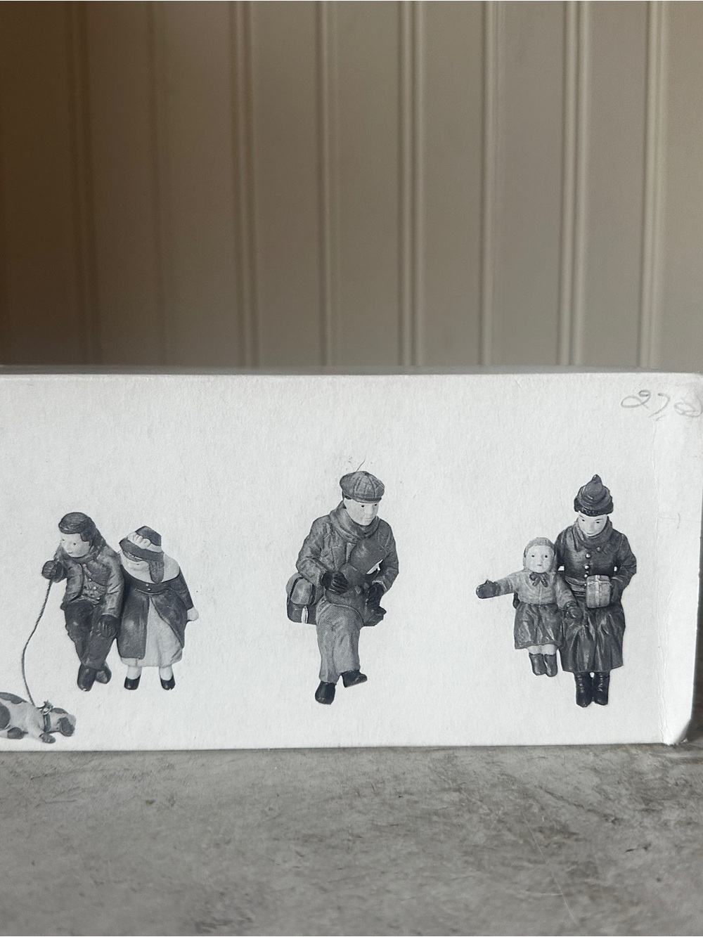 Dept 56 Heritage Village Christmas at the Park Set of 3 #5866-1 Sitter Accessory